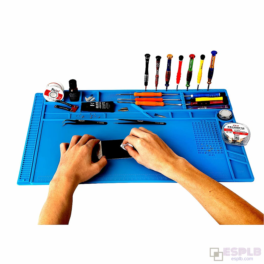 Large Silicone Repair Pad, Heat Resistant Silicone Insulation Pad with Magnetic Sections, 550x350mm